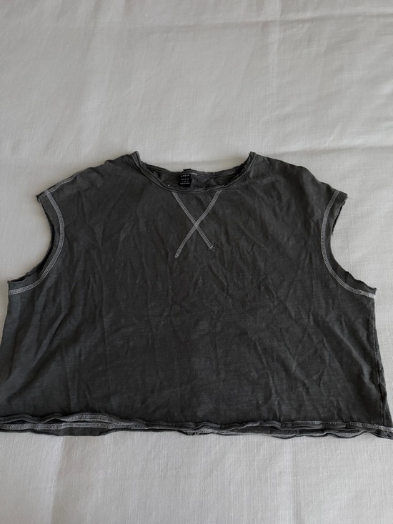 SHEIN Tops - Shein Cropped Grey Top